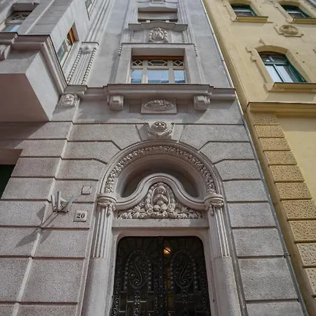Molnár 20