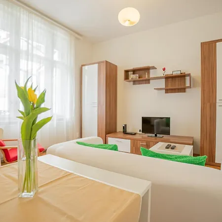 Molnar 20 * بودابست